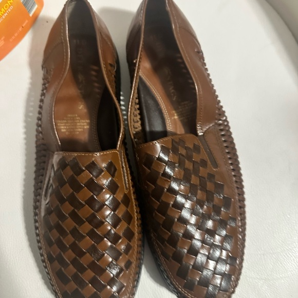 Deer Stags Men's Woven Brown Loafers - Picture 1 of 2